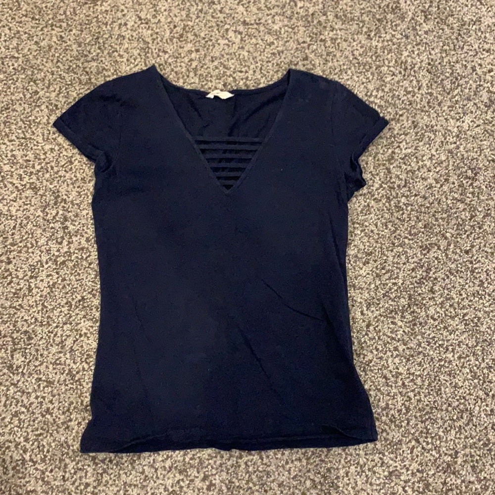Cut out v-neck shirt